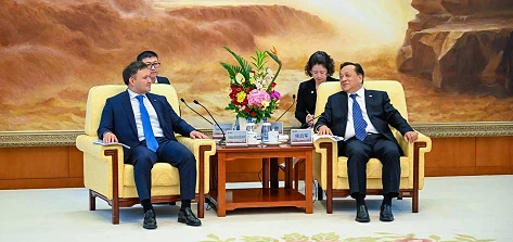 KMG and Sinopec Review Progress of Joint Projects