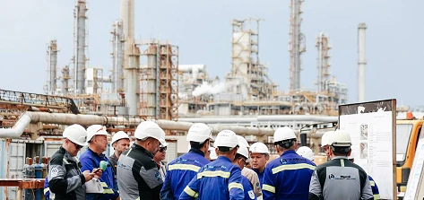 Глава КМГ ознакомился с ходом планово-предупредительных работ на АНПЗ